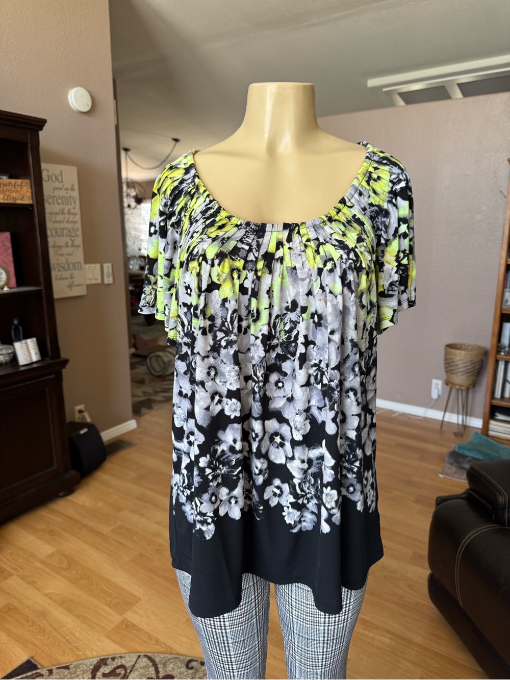 Style & Co black, yellow & white floral short sleeves blouse-size 1X